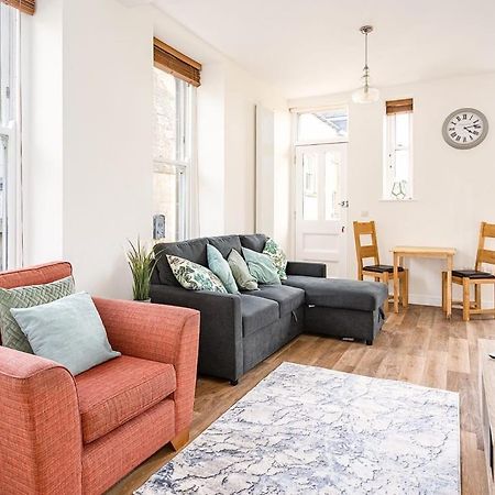 באת' Spacious 2 Bedroom House With Stunning Views מראה חיצוני תמונה