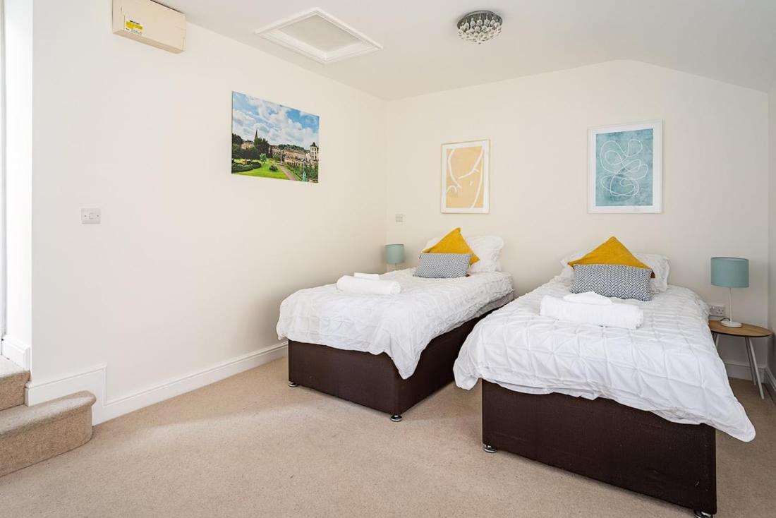 באת' Spacious 2 Bedroom House With Stunning Views מראה חיצוני תמונה