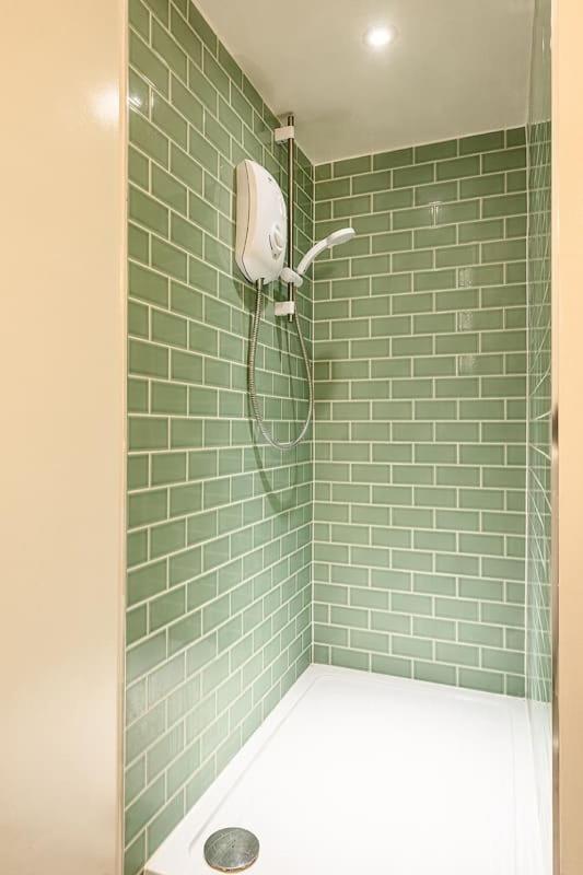 באת' Spacious 2 Bedroom House With Stunning Views מראה חיצוני תמונה