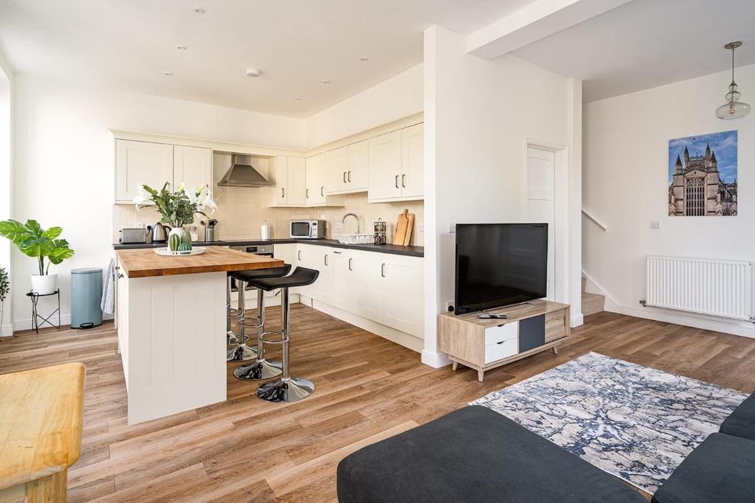 באת' Spacious 2 Bedroom House With Stunning Views מראה חיצוני תמונה